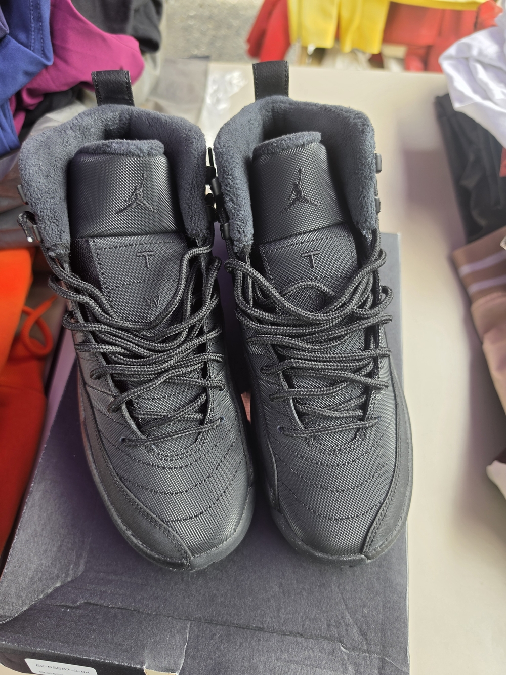 Jordan 12 Winterized - Picture 2 of 8
